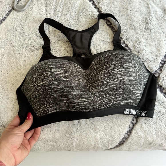 Victoria Secret 38C Sports Bra - Picture 3 of 5